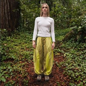 KAWA CLUB cicada forest green size small unisex climbing / hiking pants